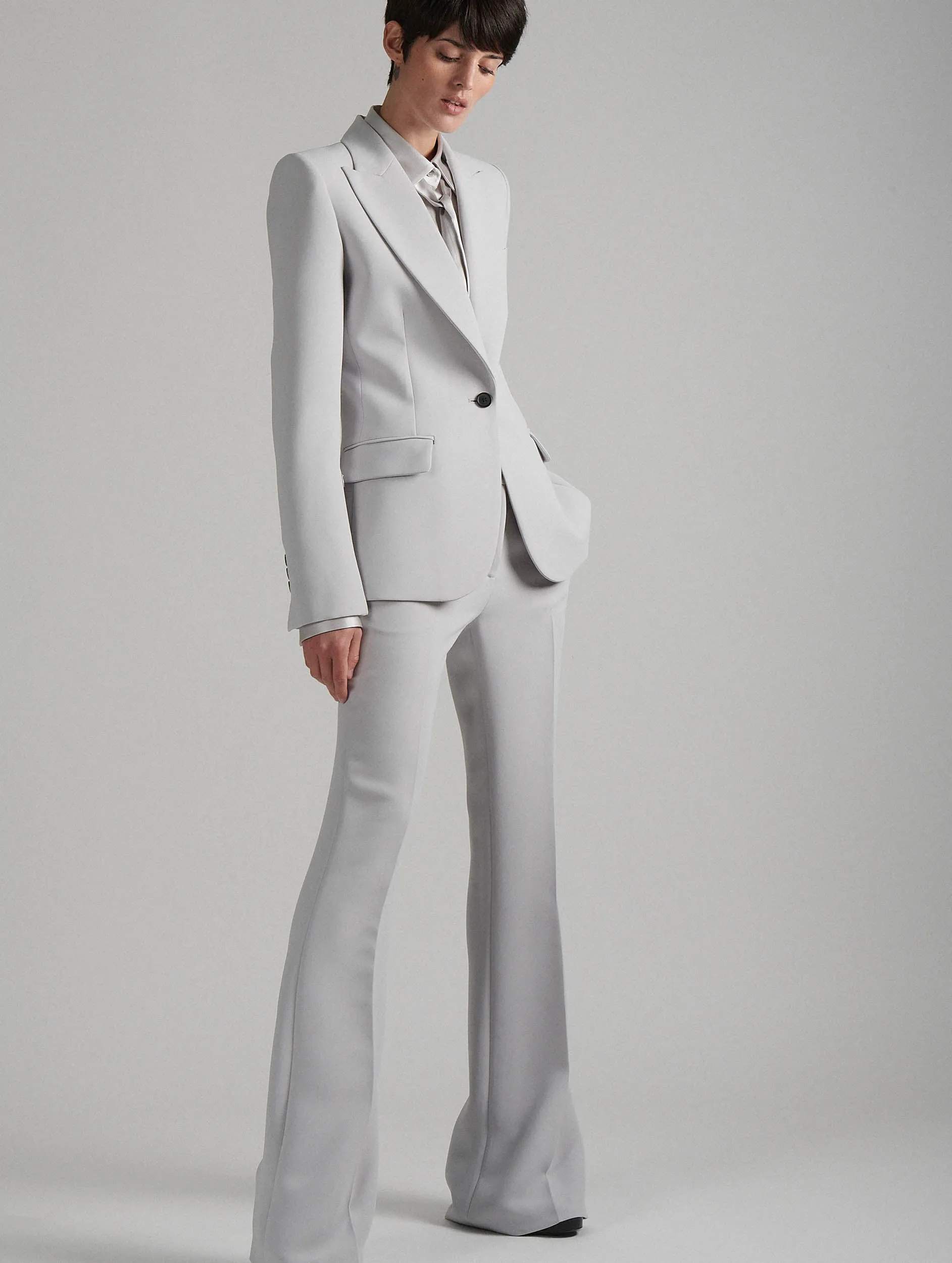 Slim-fit suit jacket in pearl grey crepe